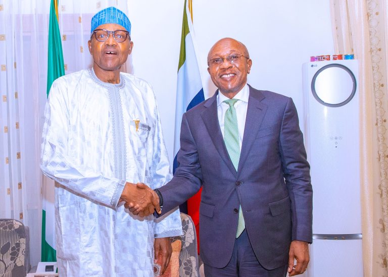 PRESIDENT-BUHARI-RECEIVES-CBN-GOV-EMEFIELE-1-scaled