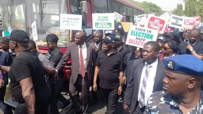 725839-pdp-protest-in-abuja-inec-hqtr-ls