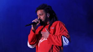American rapper J. Cole has tendered unreserved apology to colleague Kendrick Lamar for dissing him lyrically