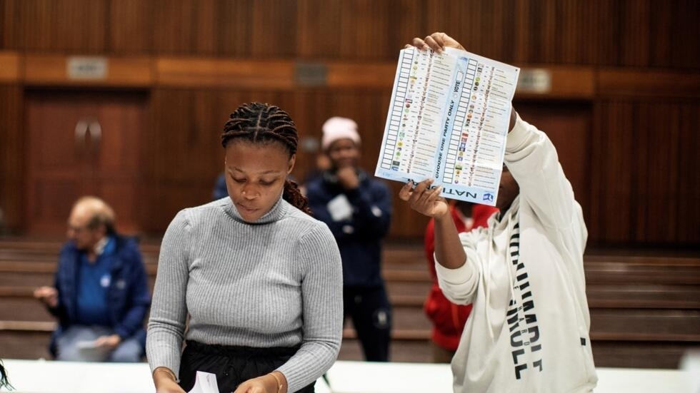 South Africans have started voting in a competitive election that could mark a big political shift if the governing African National Congress party loses its majority as opinion polls suggest.
