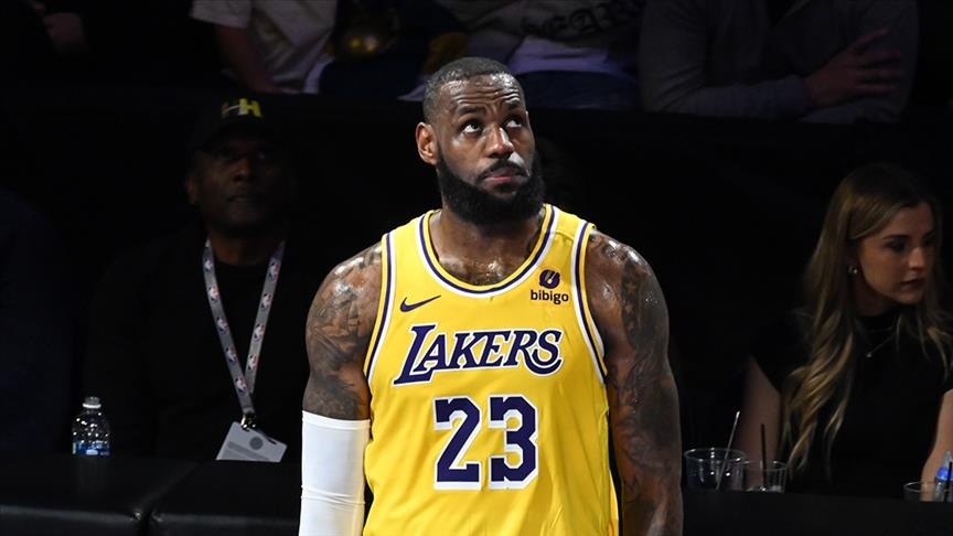 LeBron James will return to the Los Angeles Lakers next season after agreeing a new two-year $104 million deal with the club.
