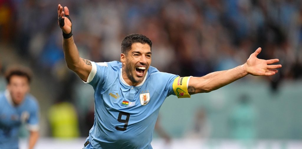 Luis Suarez Announces Retirement from International Football