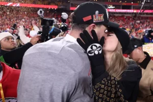 Taylor Swift Kisses Travis Kelce After Chiefs' Super Bowl Win