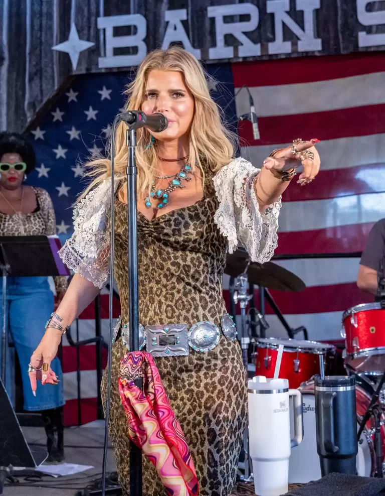 Jessica Simpson Reflects on Setbacks and Career Challenges