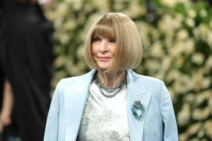 Anna Wintour Steps Down as US Vogue Editor After 37 Years