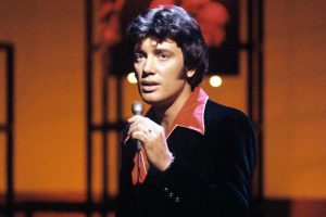 Ronnie McDowell Suffers Mini Stroke During Live Show
